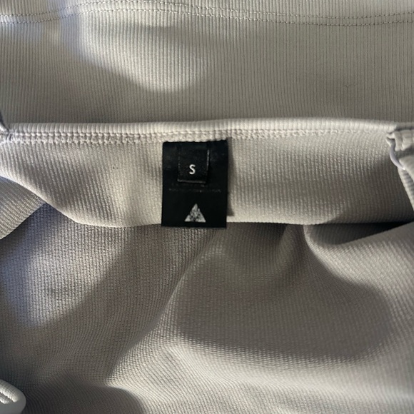 Gray Ribbed Crop Top - Picture 8 of 8